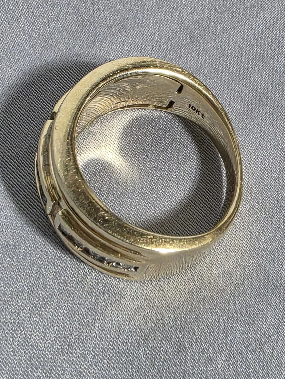 Men’s 10K Yellow Gold Ring Whote Diamonds Size 8 8.87g Vintage Style